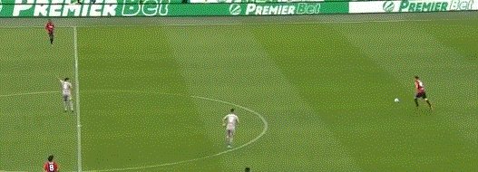 开云体育-【意甲】莱昂+梅西亚斯建功 AC米兰2比0胜仍领先2分