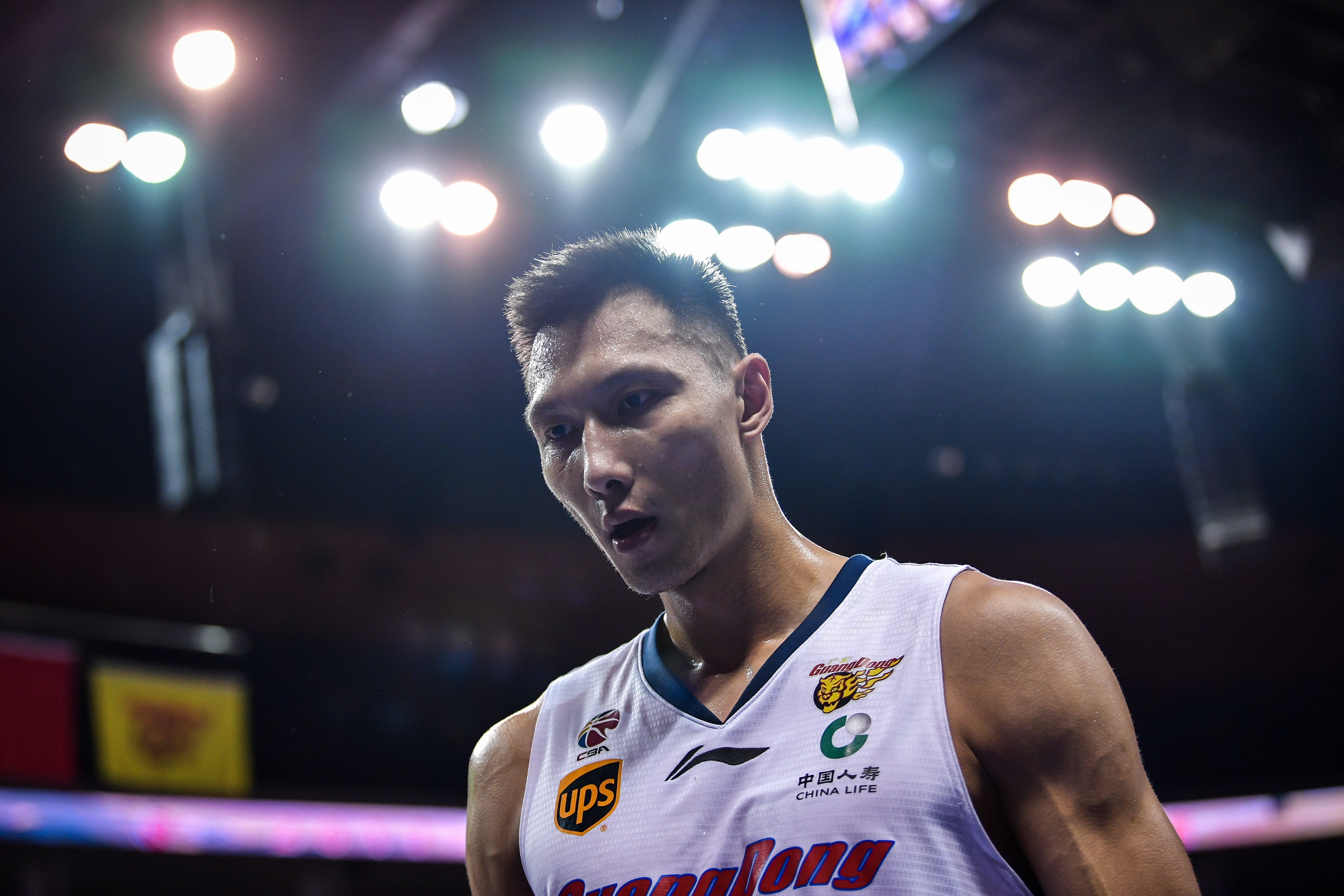 4年前的今天：易建联生涯总得分突破12000分 本土球员仅此一人